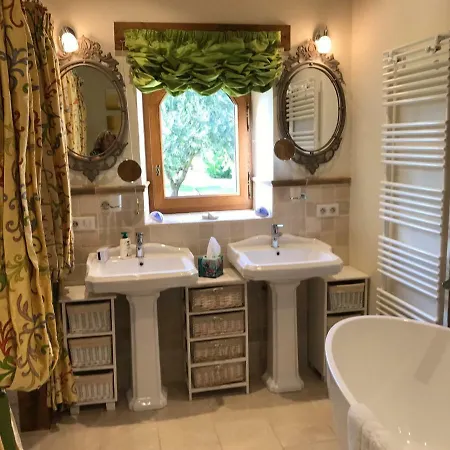 Le Manoir Du Sord Lodge